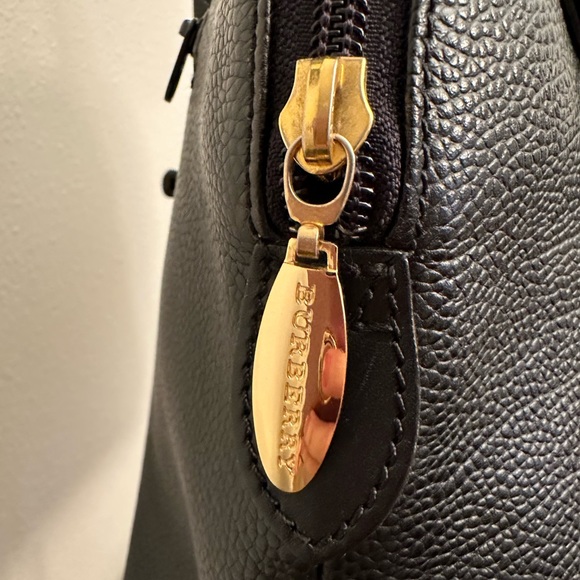 Burberry handbag - Picture 12 of 17